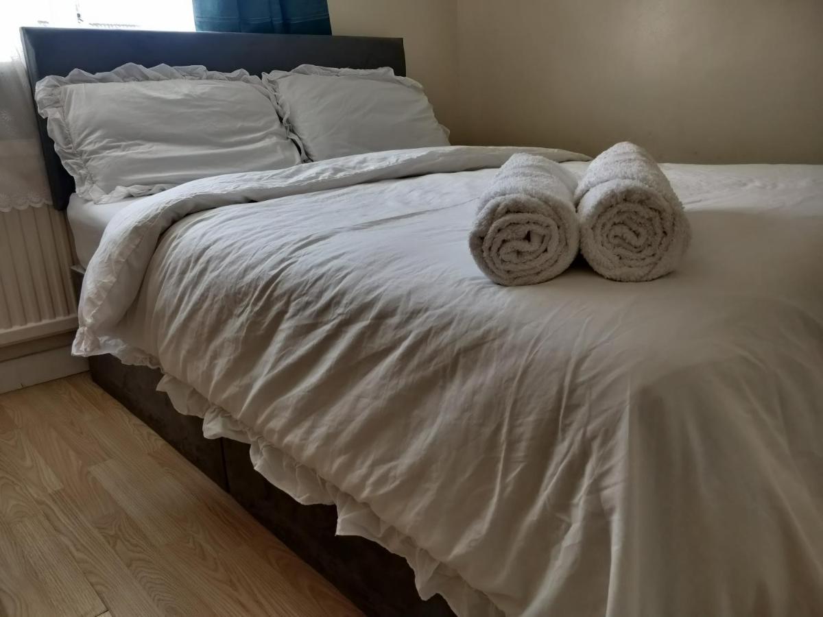 Beautiful House In Ruislip Ξενοδοχείο Northwood  Εξωτερικό φωτογραφία